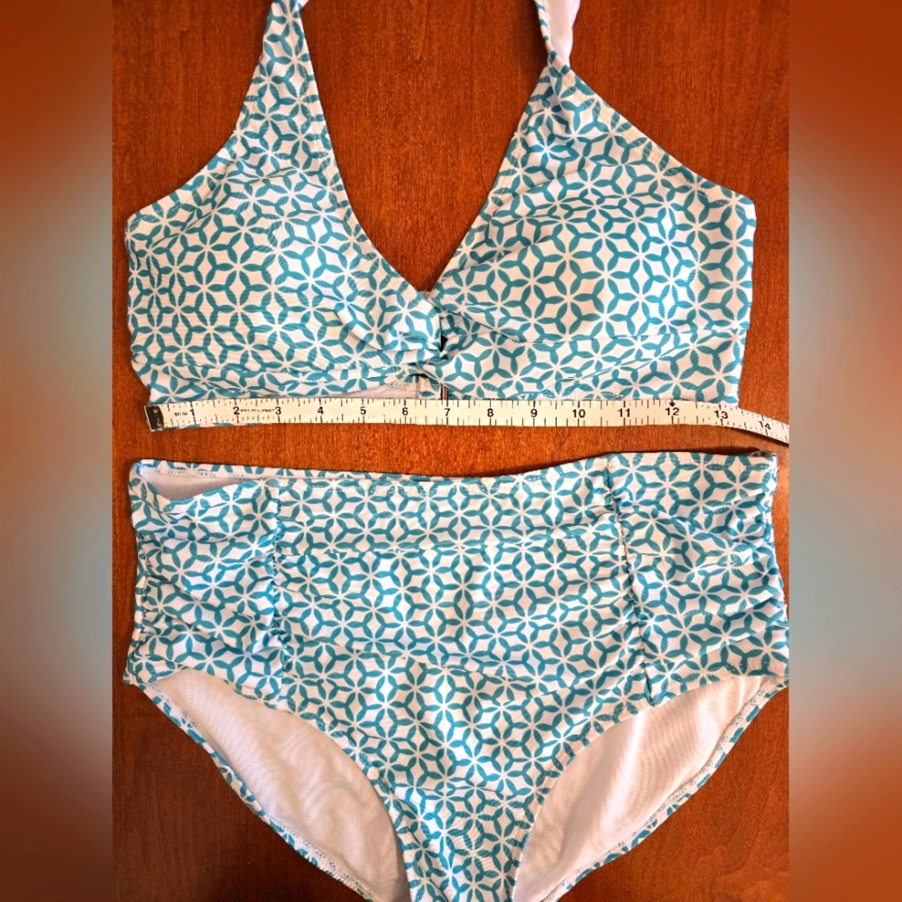 Nicole Miller Teak & White two-piece bikini swimsuit Size Medium - Picture 5 of 9